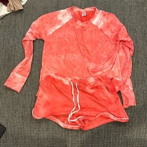 hello mello dyes the limit long sleeve shirt and shorts in size s/m
